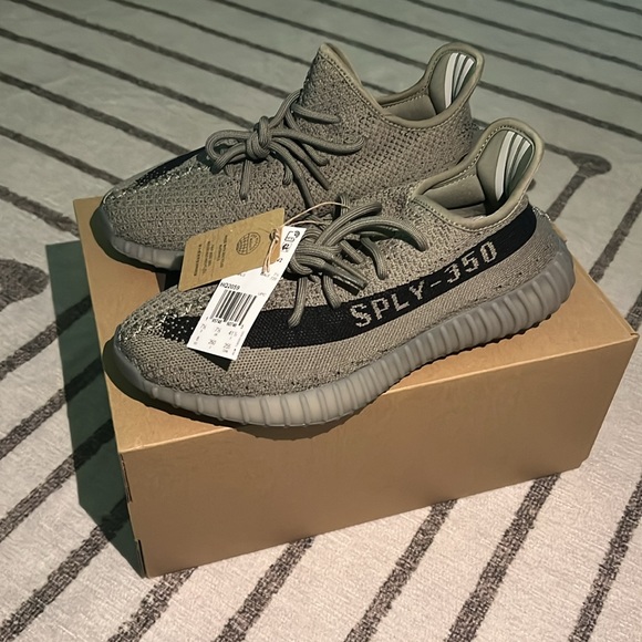 Yeezy Boost 350 - Picture 3 of 8